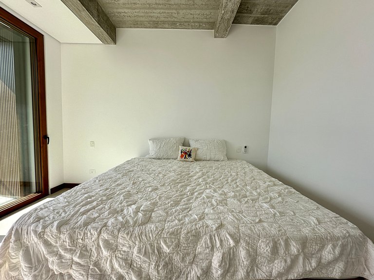 Casa nova, piscina, vista e área gourmet