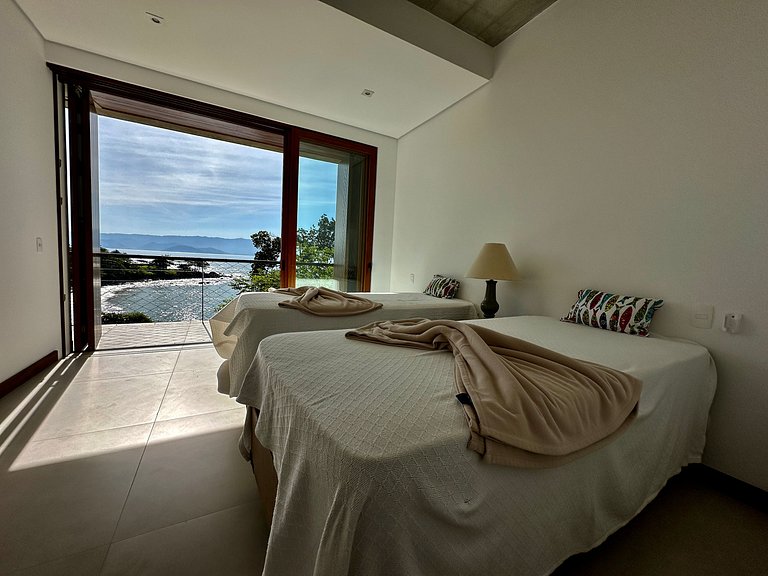 Casa nova, piscina, vista e área gourmet