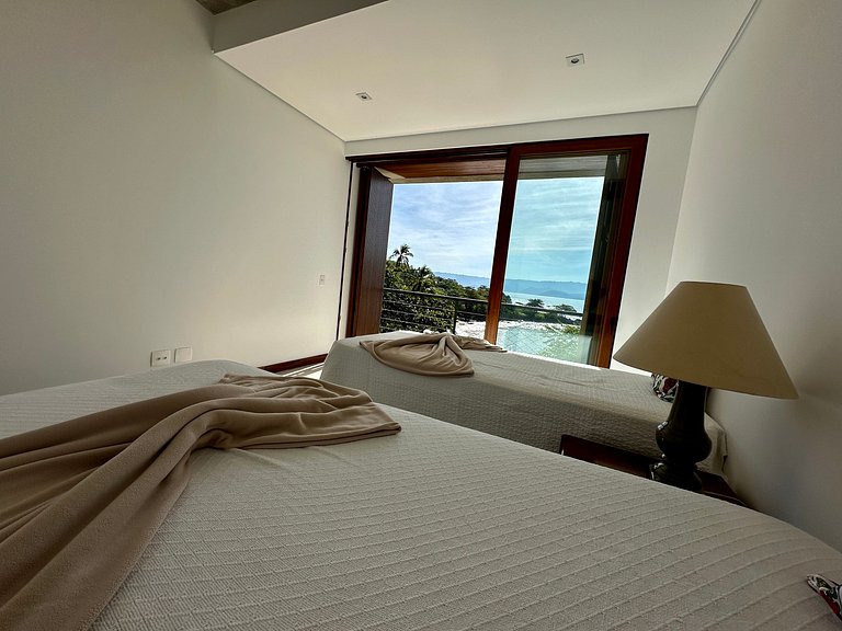 Casa nova, piscina, vista e área gourmet