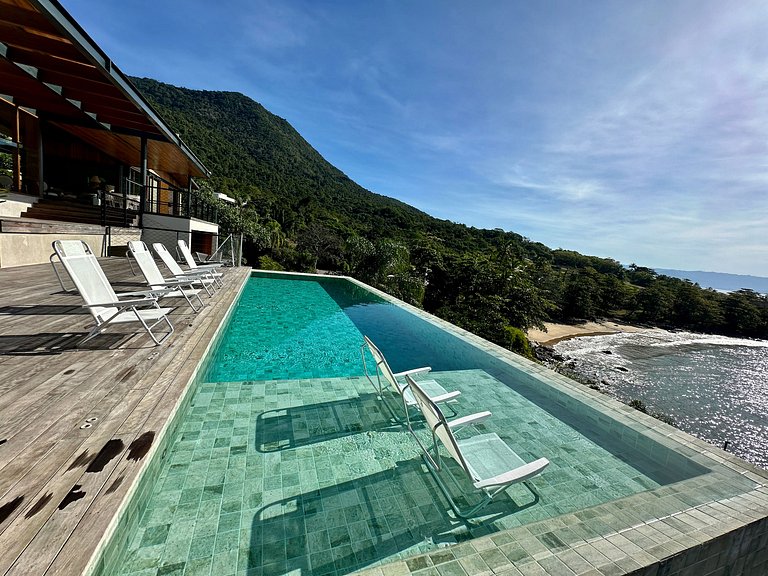 Casa nova, piscina, vista e área gourmet