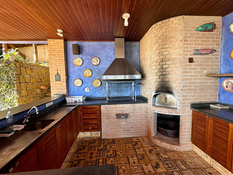 Casa com vista para o mar, piscina e área gourmet