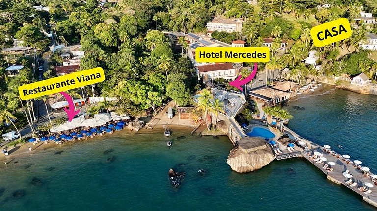 Costeira com píer, ao lado Viana e Hotel Mercedes