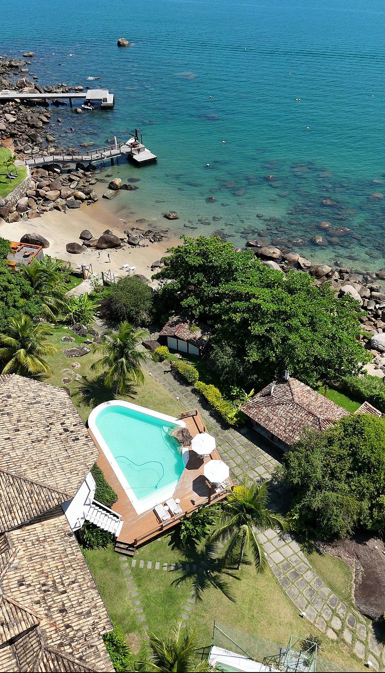 Casa Exclusiva Pé-na-Areia ao Sul de Ilhabela – Projeto Iraê