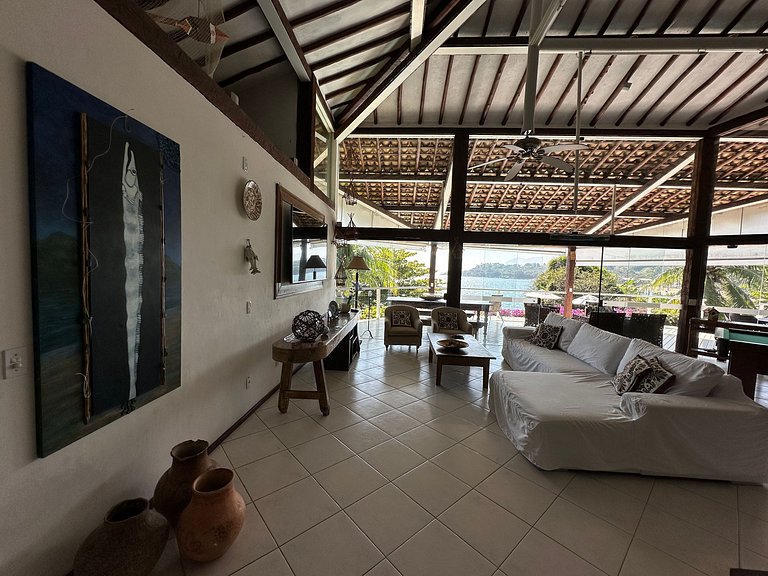 Casa Exclusiva Pé-na-Areia ao Sul de Ilhabela – Projeto Iraê