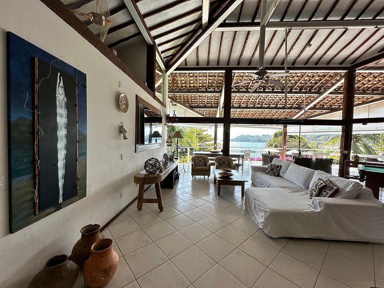 Casa Exclusiva Pé-na-Areia ao Sul de Ilhabela – Projeto Iraê