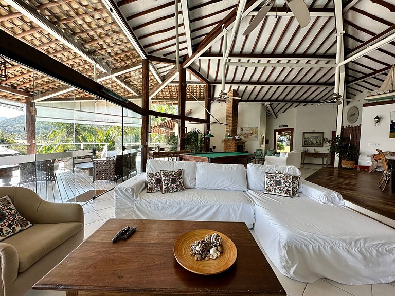 Casa Exclusiva Pé-na-Areia ao Sul de Ilhabela – Projeto Iraê