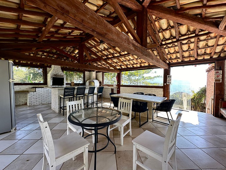 Casa Exclusiva Pé-na-Areia ao Sul de Ilhabela – Projeto Iraê