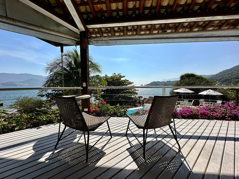 Casa Exclusiva Pé-na-Areia ao Sul de Ilhabela – Projeto Iraê