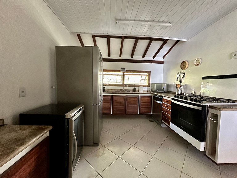 Casa Exclusiva Pé-na-Areia ao Sul de Ilhabela – Projeto Iraê