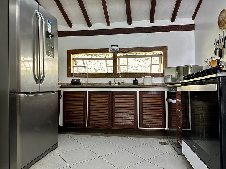 Casa Exclusiva Pé-na-Areia ao Sul de Ilhabela – Projeto Iraê