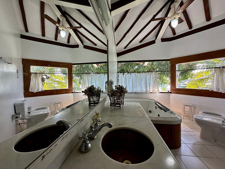 Casa Exclusiva Pé-na-Areia ao Sul de Ilhabela – Projeto Iraê