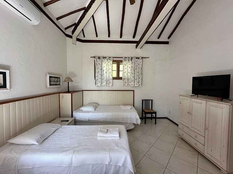 Casa Exclusiva Pé-na-Areia ao Sul de Ilhabela – Projeto Iraê