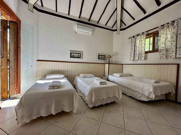 Casa Exclusiva Pé-na-Areia ao Sul de Ilhabela – Projeto Iraê