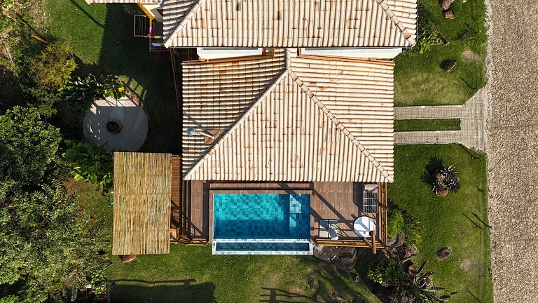 Casa incrível em condomínio - piscina e vista
