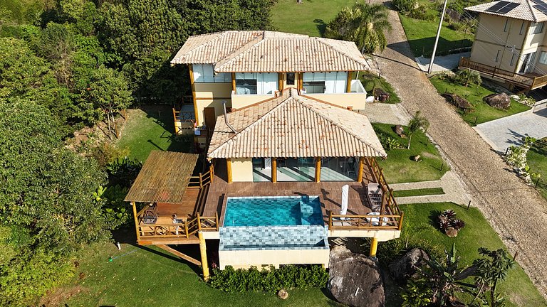 Casa incrível em condomínio - piscina e vista
