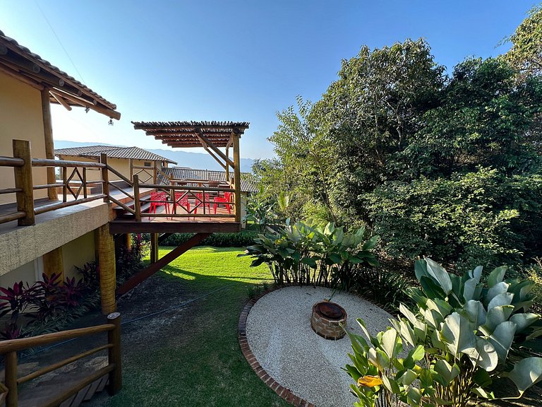 Casa incrível em condomínio - piscina e vista
