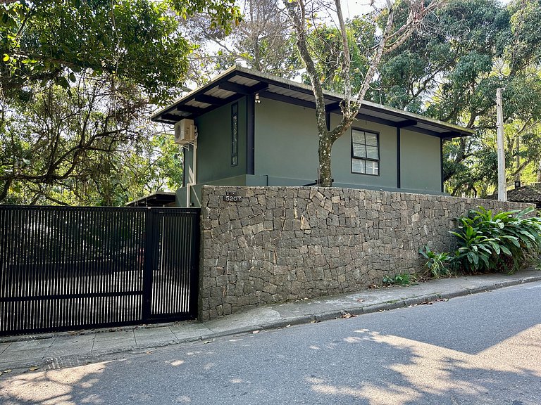 Casa a 30m da praia - Armação, Ilhabela