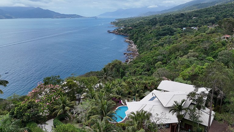 Refúgio, vista mar, piscina e churrasqueira