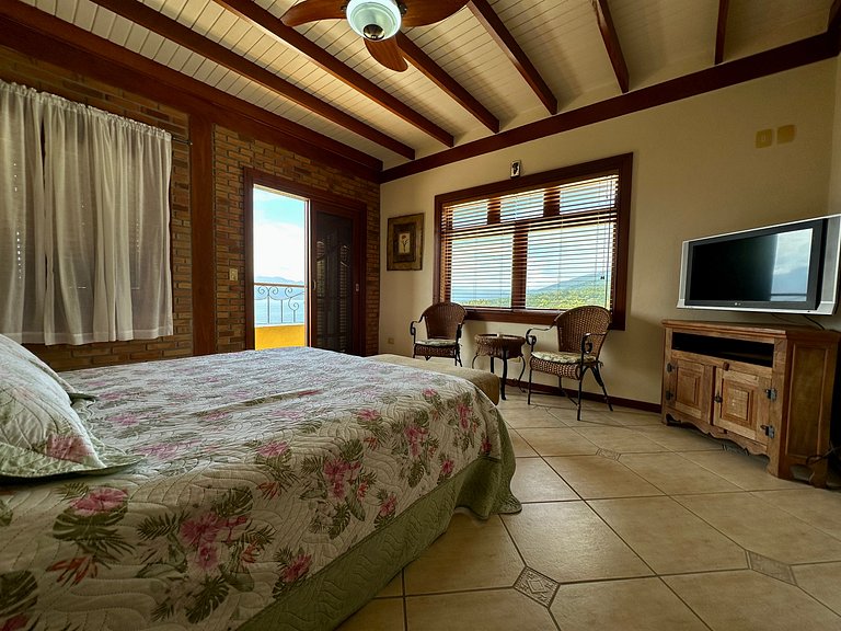 Refúgio, vista mar, piscina e churrasqueira
