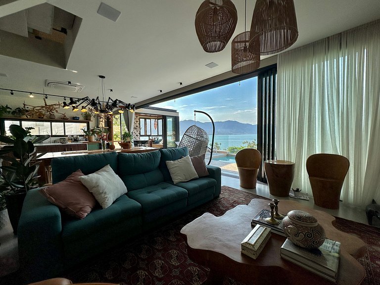 Rooftop com jacuzzi, piscina aquecida a 100m praia