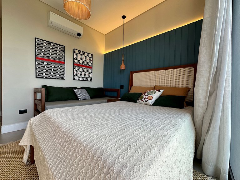 Rooftop com jacuzzi, piscina aquecida a 100m praia