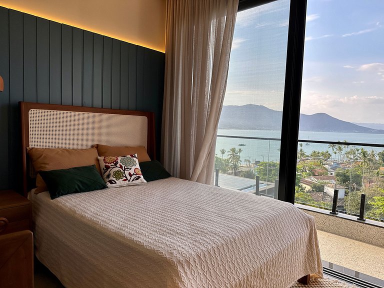 Rooftop com jacuzzi, piscina aquecida a 100m praia