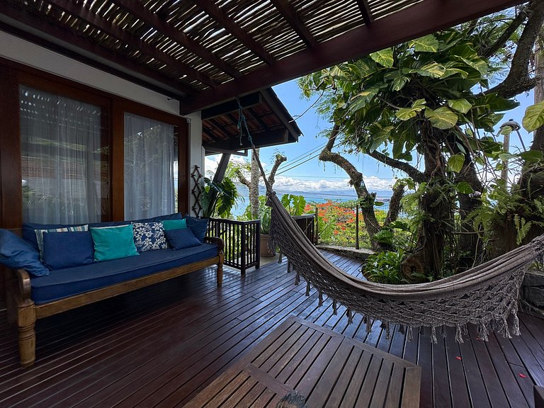 Conforto, píer, piscina e churrasqueira