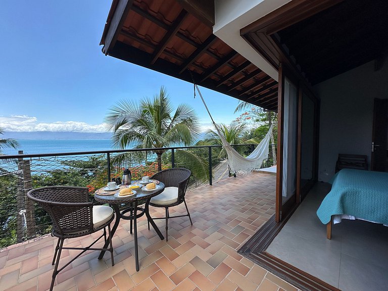 Conforto, píer, piscina e churrasqueira