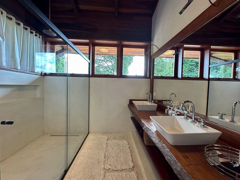 Casa em condomínio, piscina aquecida, sauna, vista