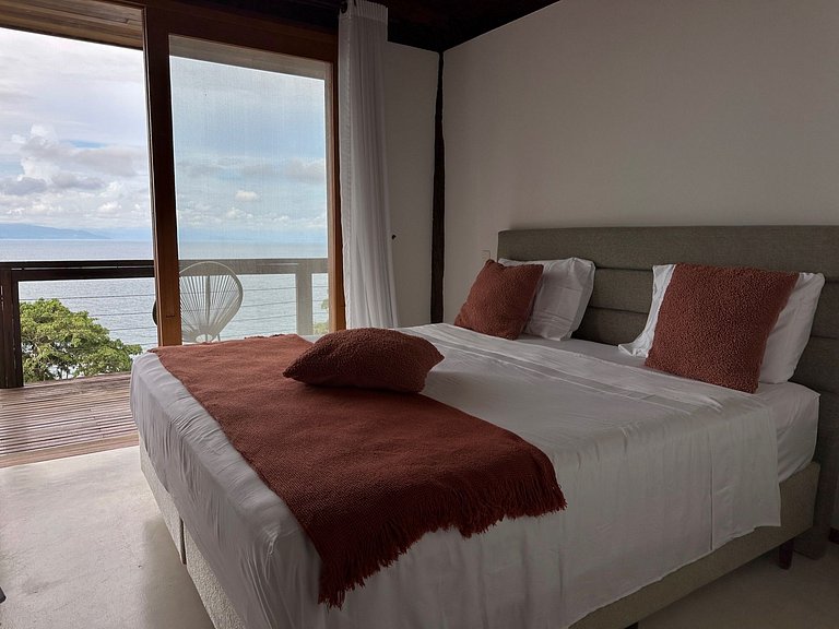 Casa em condomínio, piscina aquecida, sauna, vista