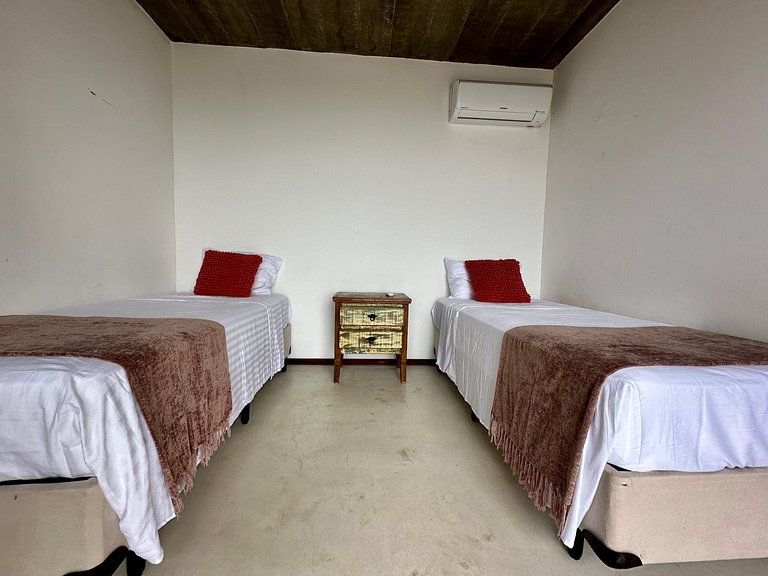 Casa em condomínio, piscina aquecida, sauna, vista