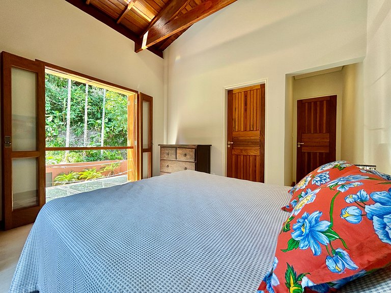 Seu Refúgio Pé na Areia em Ilhabela!