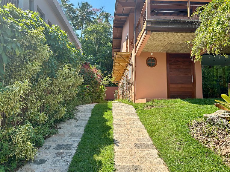 Seu Refúgio Pé na Areia em Ilhabela!