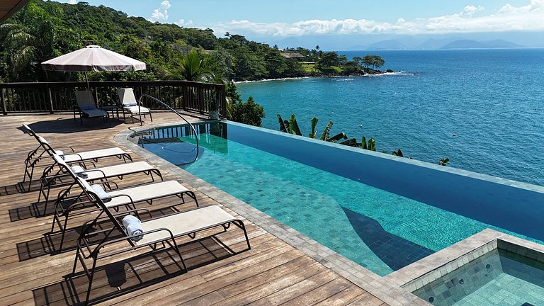 Condomínio, piscina aquecida, jacuzzi e píer