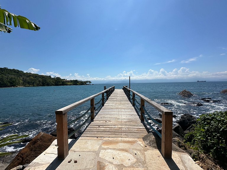 Condomínio, piscina aquecida, jacuzzi e píer