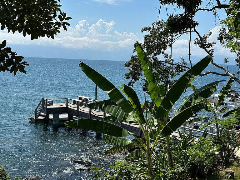 Condomínio, piscina aquecida, jacuzzi e píer