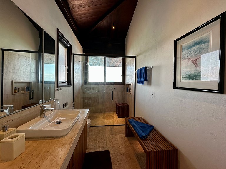 Condomínio, piscina aquecida, jacuzzi e píer