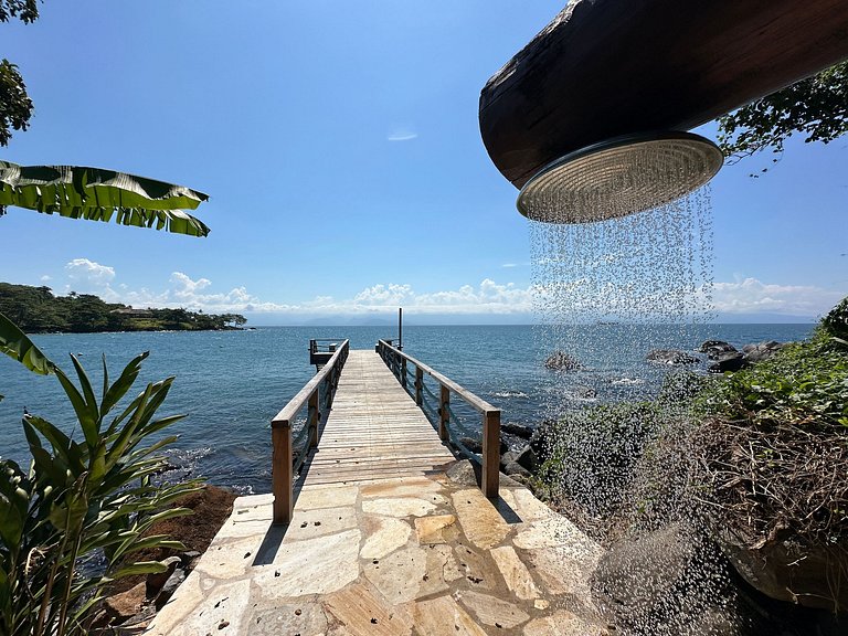 Condomínio, piscina aquecida, jacuzzi e píer