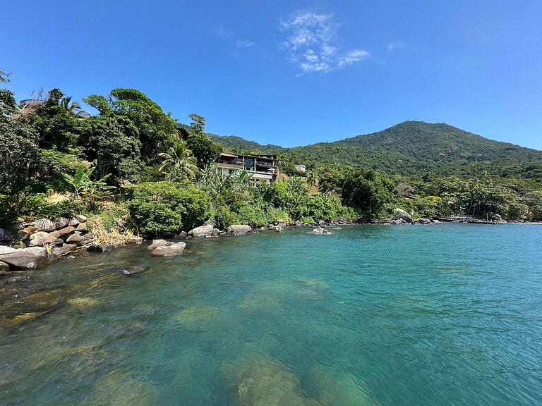 Condomínio, piscina aquecida, jacuzzi e píer