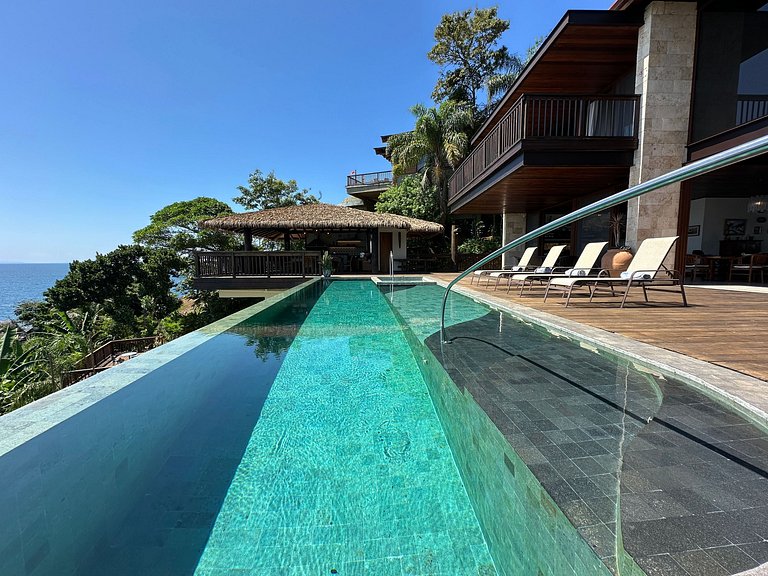 Condomínio, piscina aquecida, jacuzzi e píer