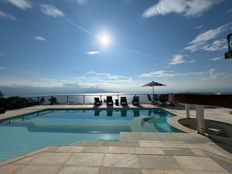 Casa à Venda em Siriuba, Ilhabela – Vista Mar, Piscina e Con