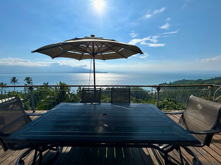 Casa à Venda em Siriuba, Ilhabela – Vista Mar, Piscina e Con