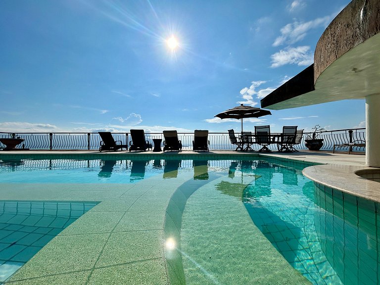 Casa à Venda em Siriuba, Ilhabela – Vista Mar, Piscina e Con
