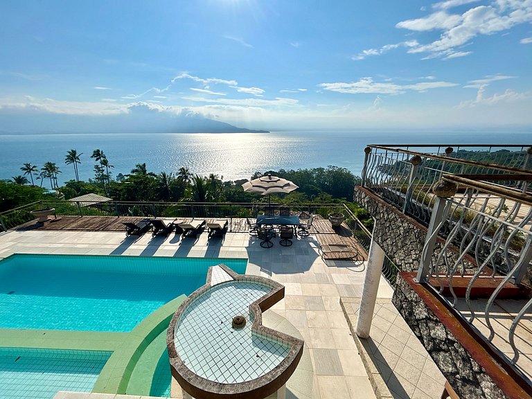 Casa à Venda em Siriuba, Ilhabela – Vista Mar, Piscina e Con