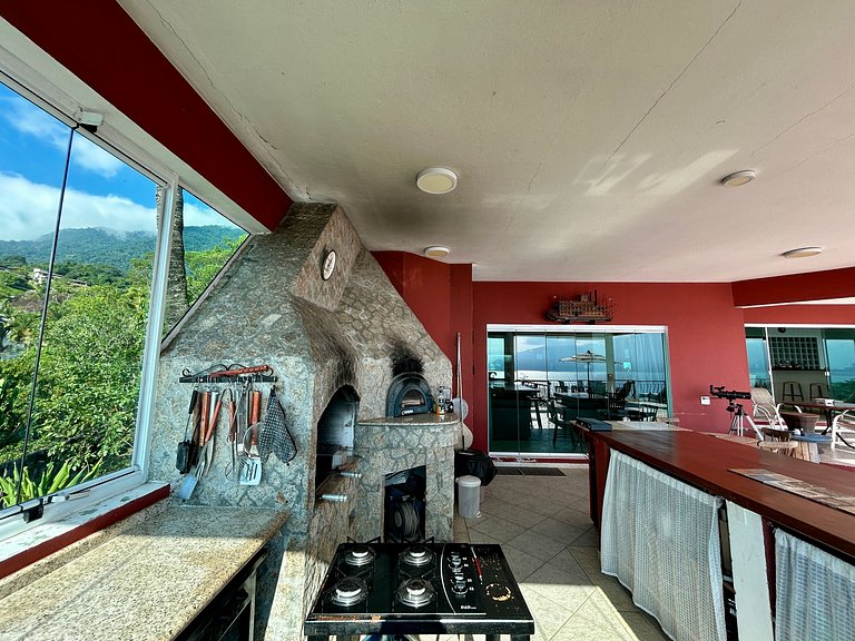 Casa à Venda em Siriuba, Ilhabela – Vista Mar, Piscina e Con