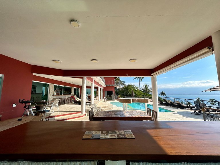 Casa à Venda em Siriuba, Ilhabela – Vista Mar, Piscina e Con