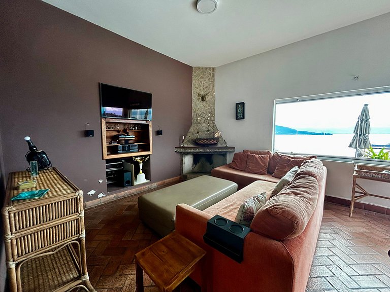 Casa à Venda em Siriuba, Ilhabela – Vista Mar, Piscina e Con