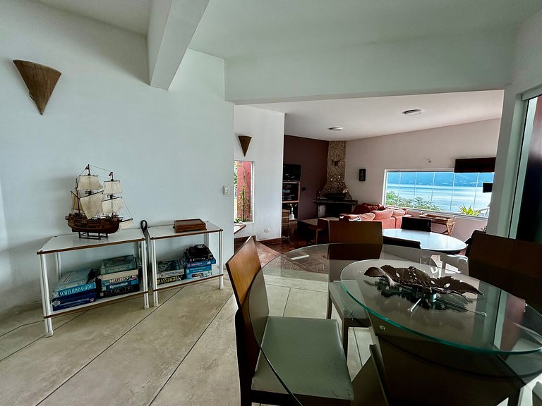 Casa à Venda em Siriuba, Ilhabela – Vista Mar, Piscina e Con