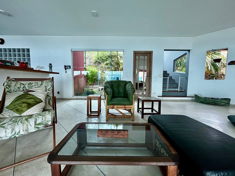 Casa à Venda em Siriuba, Ilhabela – Vista Mar, Piscina e Con