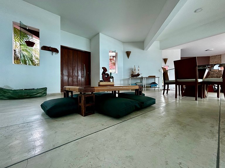 Casa à Venda em Siriuba, Ilhabela – Vista Mar, Piscina e Con